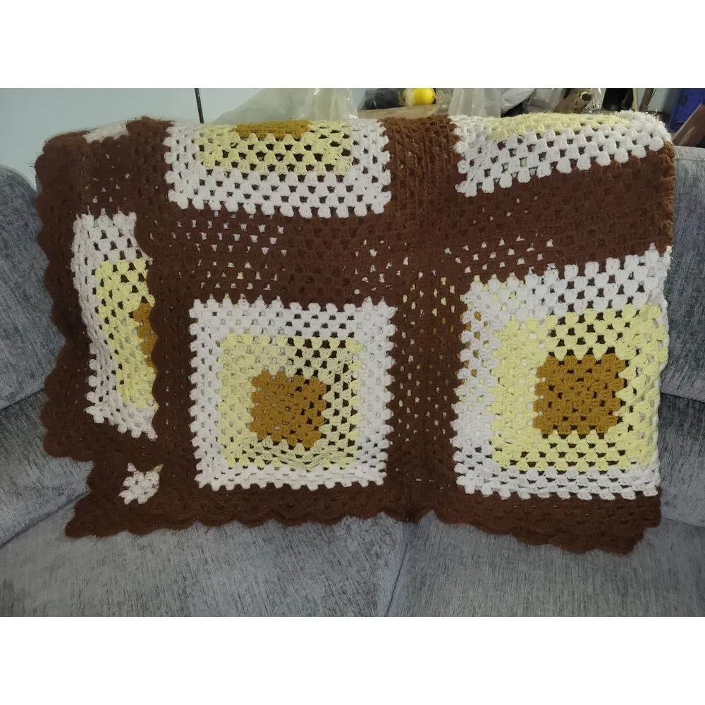 Vintage 70s Granny Square Afghan‎ 60x80 Brown Yellow White Crochet Blanket
